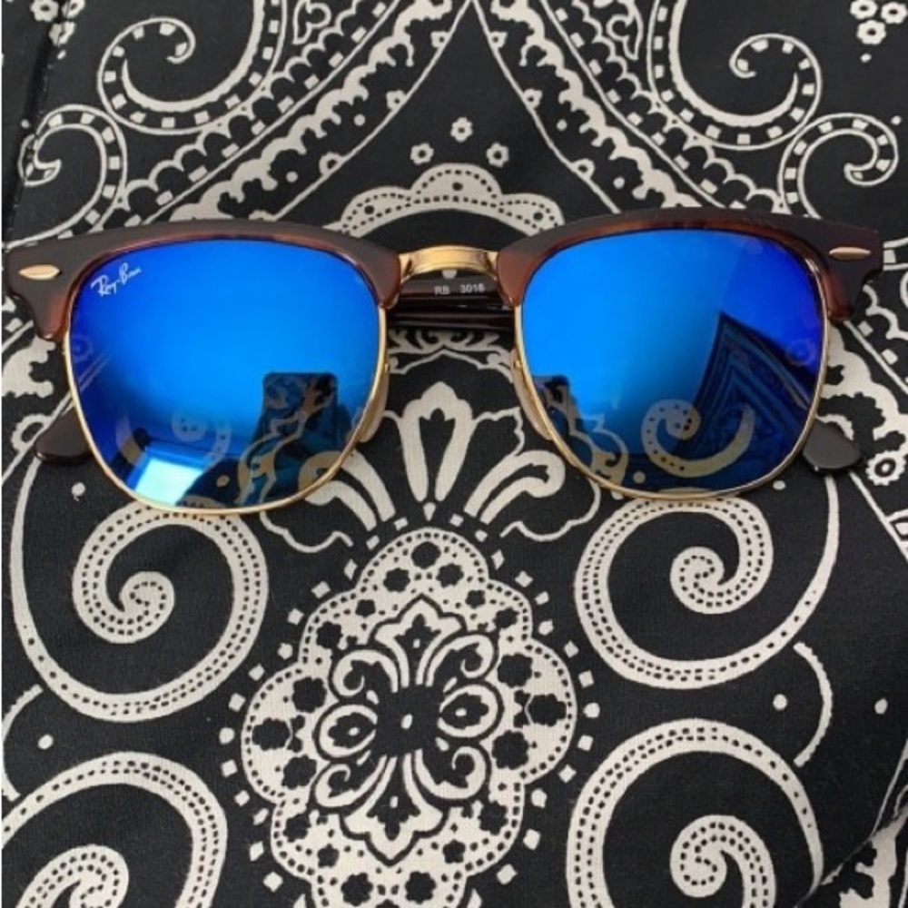 Sunglasses - image 1